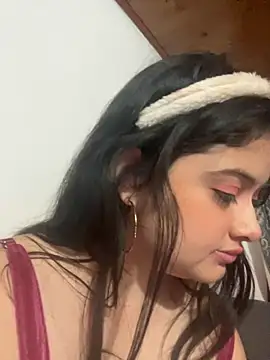 Stephania 18 online show from 10.01.25