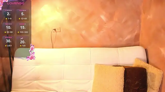 Snapshot of Atenea_Makri chatting on 12.18.24 Atenea Makri online show from 12.18.24