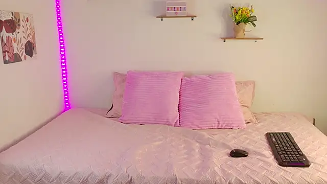 Snapshot of Atenea_Makri chatting on 01.30.25 Atenea Makri online show from 01.30.25