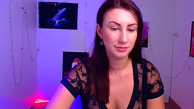 Snapshot of Loren_Moa chatting on 12.14.24 Loren Moa online show from 12.14.24