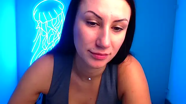 Snapshot of Loren_Moa chatting on 12.26.24 Loren Moa online show from 12.26.24