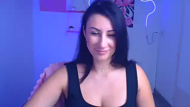 Snapshot of Loren_Moa chatting on 11.05.25 Loren Moa online show from 11.05.25