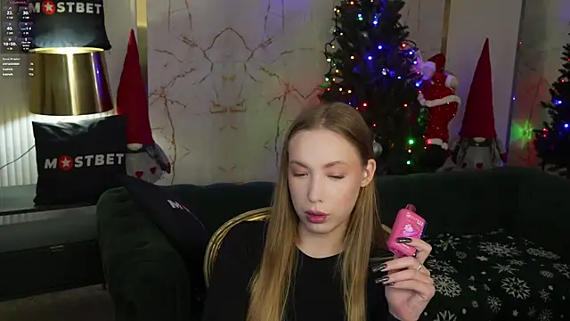 Linda054 online show from 01.12.25