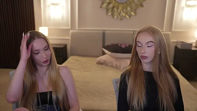 Linda054 online show from 09.10.25