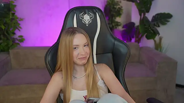 Linda054 online show from 09.26.25