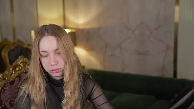 Linda054 online show from 11.10.25