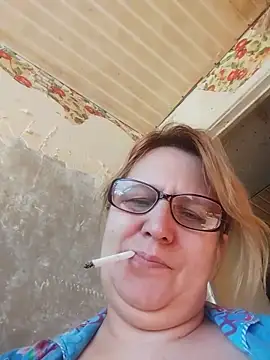 Snapshot of Forest-Lady chatting on 04.10.26 Forest-Lady online show from 04.10.26