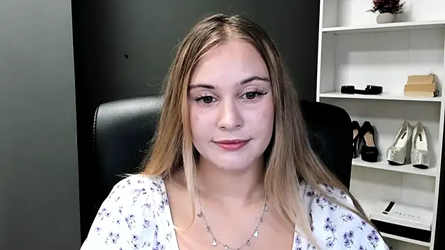 Snapshot of kitty_valeria chatting on 07.05.26 kitty valeria online show from 07.05.26