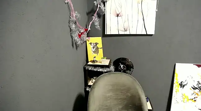 Snapshot of lady_olivia_ chatting on 12.29.24 lady olivia online show from 12.29.24