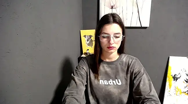 Snapshot of lady_olivia_ chatting on 02.17.25 lady olivia online show from 02.17.25