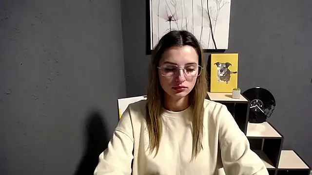 Snapshot of lady_olivia_ chatting on 10.01.25 lady olivia online show from 10.01.25