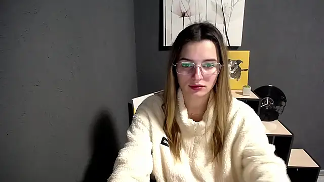 Snapshot of lady_olivia_ chatting on 11.21.25 lady olivia online show from 11.21.25