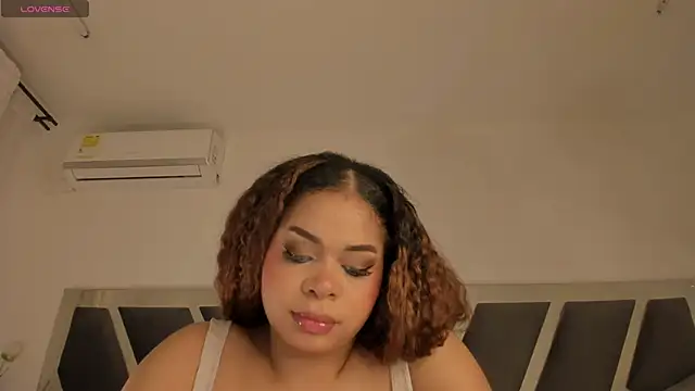 Samanntha Rose online show from 10.30.25