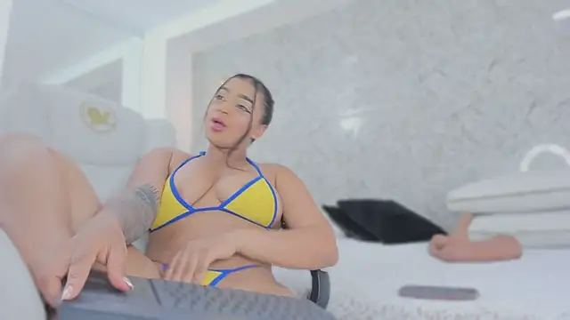 ximena case online show from 10.02.25