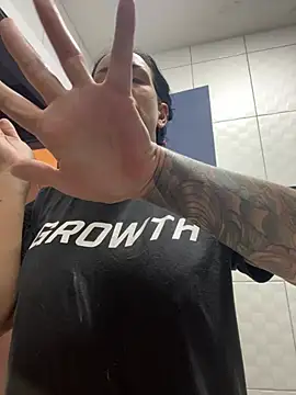 YasmimBrasil online show from 04.21.26