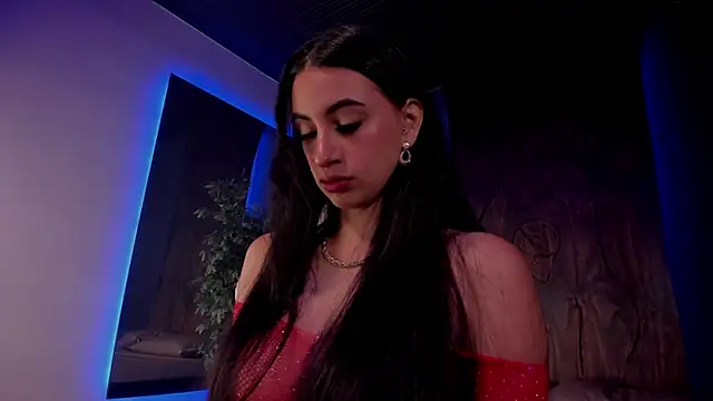 Taylor-Jonnees online show from 02.05.25