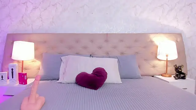 SofieReyes online show from 04.04.26