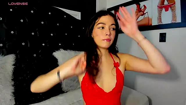 Snapshot of diana_queen_ chatting on 01.14.25 diana queen online show from 01.14.25