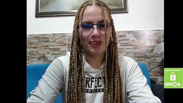 Snapshot of alice_trinity chatting on 09.16.25 alice trinity online show from 09.16.25