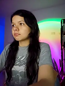 Snapshot of azumiichan chatting on 01.22.25 azumiichan online show from 01.22.25