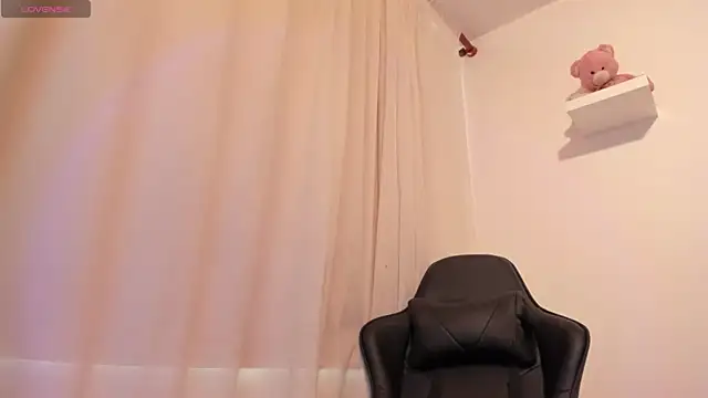 I am tori online show from 12.27.24