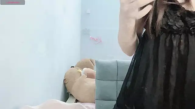 Snapshot of tanhxiu chatting on 12.14.24 tanhxiu online show from 12.14.24