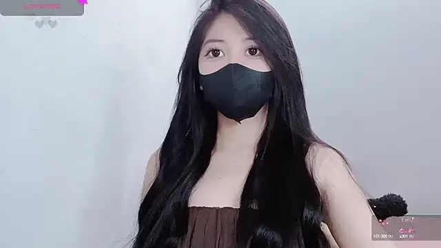 Snapshot of tanhxiu chatting on 09.28.25 tanhxiu online show from 09.28.25