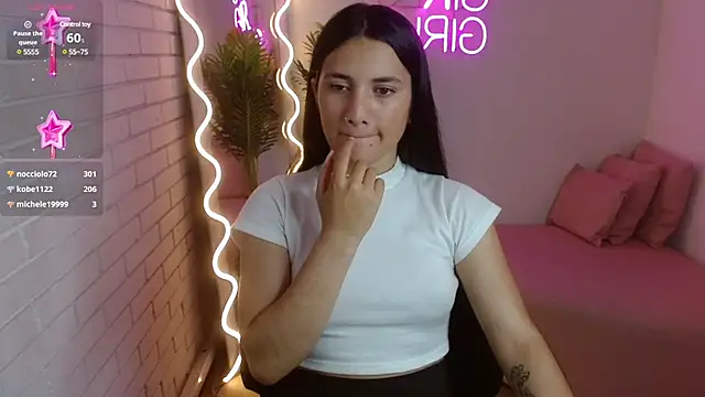 Snapshot of Chiara_tay chatting on 01.08.25 Chiara tay online show from 01.08.25