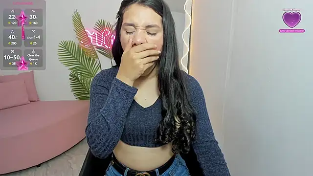 Snapshot of Chiara_tay chatting on 01.21.25 Chiara tay online show from 01.21.25