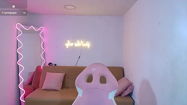 Snapshot of Chiara_tay chatting on 03.07.25 Chiara tay online show from 03.07.25