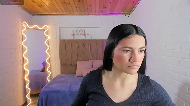 Snapshot of Chiara_tay chatting on 10.09.25 Chiara tay online show from 10.09.25