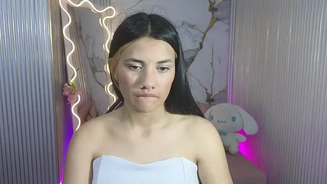 Chiara tay online show from 04.18.26