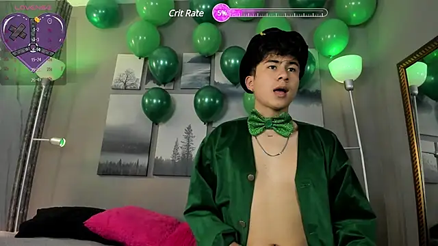 Snapshot of noah_and_rose chatting on 03.17.25 noah and rose online show from 03.17.25