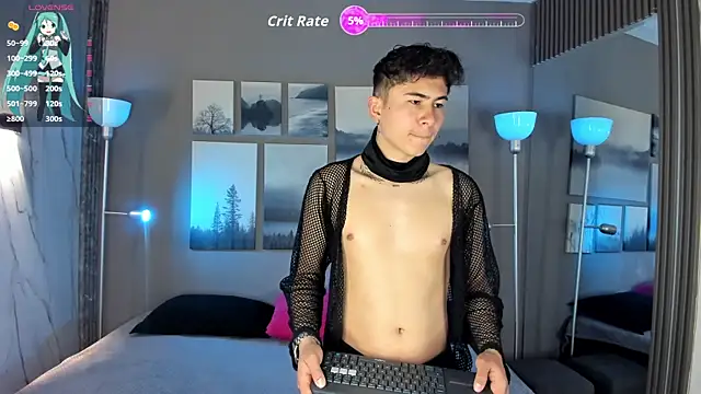 Snapshot of noah_and_rose chatting on 10.09.25 noah and rose online show from 10.09.25