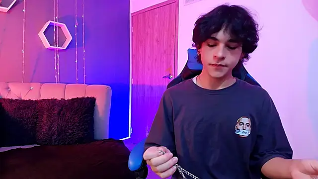 Luke Howland online show from 01.12.25