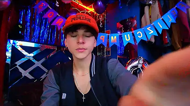 Luke Howland online show from 11.11.25