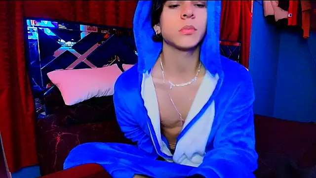 Luke Howland online show from 01.12.26