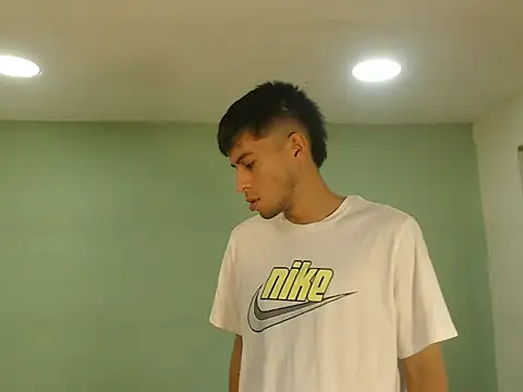 danielitopapuu online show from 12.18.25