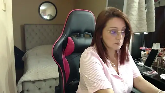 Carol Scottt online show from 04.09.26