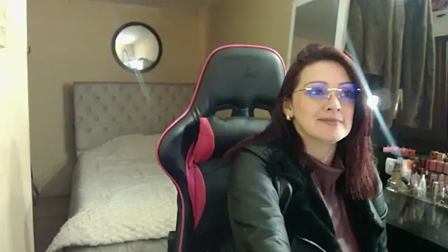 Carol Scottt online show from 04.17.26