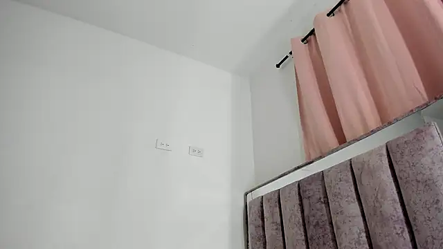 Snapshot of jessimegansexi chatting on 01.24.25 jessimegansexi online show from 01.24.25