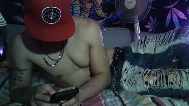 Snapshot of --D-a-D-D-y- chatting on 10.13.25 --D-a-D-D-y- online show from 10.13.25