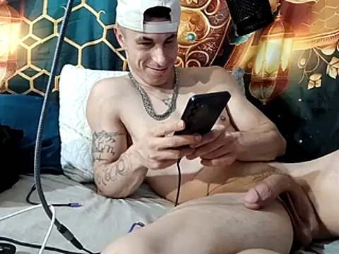 Snapshot of --D-a-D-D-y- chatting on 12.17.25 --D-a-D-D-y- online show from 12.17.25