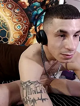 Snapshot of --D-a-D-D-y- chatting on 12.22.25 --D-a-D-D-y- online show from 12.22.25