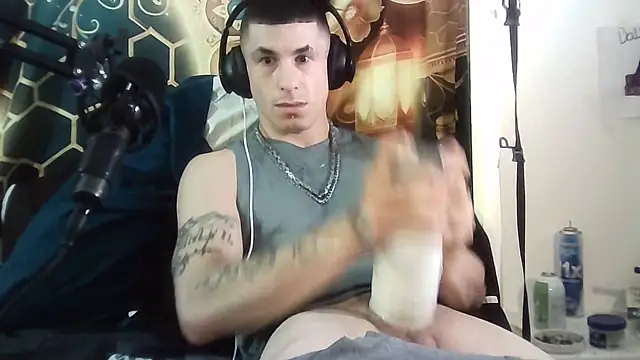 Snapshot of --D-a-D-D-y- chatting on 01.08.26 --D-a-D-D-y- online show from 01.08.26