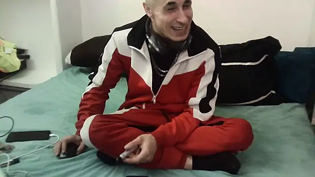 Snapshot of --D-a-D-D-y- chatting on 02.10.26 --D-a-D-D-y- online show from 02.10.26