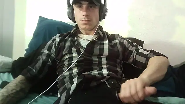 Snapshot of --D-a-D-D-y- chatting on 02.19.26 --D-a-D-D-y- online show from 02.19.26