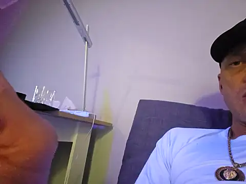 McdyllanXX online show from 02.08.25