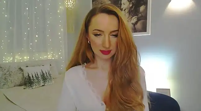 Snapshot of JulietteDiamond chatting on 01.02.25 JulietteDiamond online show from 01.02.25