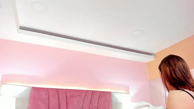 SophiaLaurens online show from 02.05.25